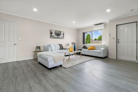 Photo of property in 15 Saybrook Place, Mangere, Auckland, 2022