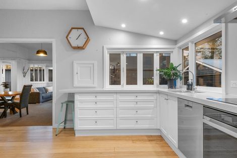 Photo of property in 6 Claremont Avenue, Papanui, Christchurch, 8053