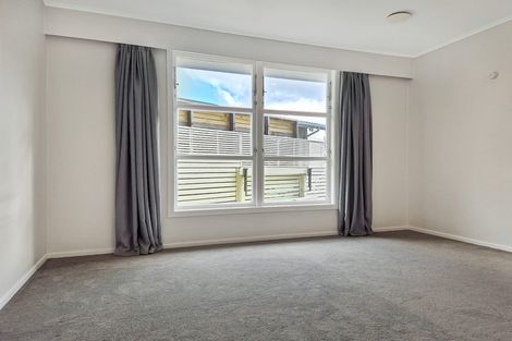 Photo of property in 10 Voltaire Street, Karori, Wellington, 6012