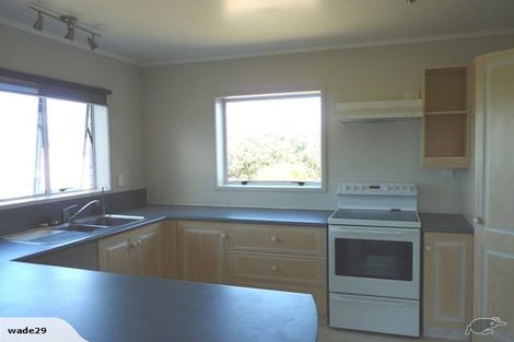 Photo of property in 50 Wade River Road, Stanmore Bay, Whangaparaoa, 0932