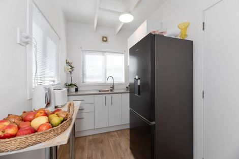 Photo of property in 129a Nile Road, Milford, Auckland, 0620