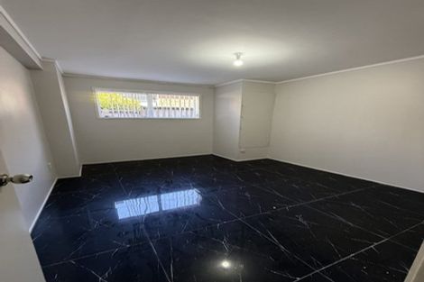 Photo of property in 6 Royal Road, Massey, Auckland, 0614