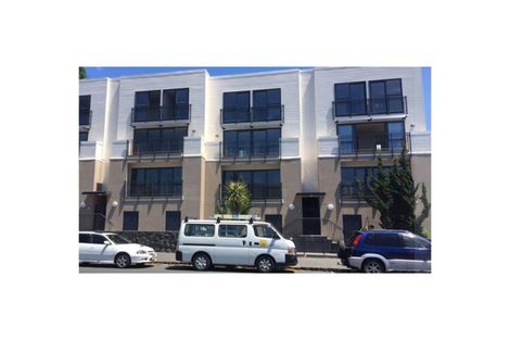 Photo of property in 2/2 Katui Street, Castor Bay, Auckland, 0620