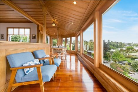 Photo of property in 18 Sealy Road, Bluff Hill, Napier, 4110