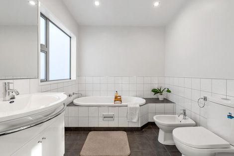 Photo of property in 78 Tannadyce Street, Strathmore Park, Wellington, 6022