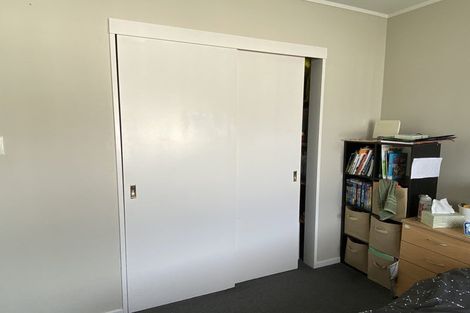 Photo of property in 1/4 Avalon Place, Glenfield, Auckland, 0629