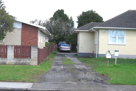 Photo of property in 710 Te Atatu Road, Te Atatu Peninsula, Auckland, 0610
