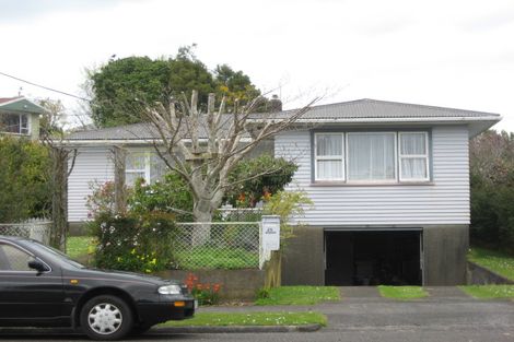 Photo of property in 26 Cowling Road, Hurdon, New Plymouth, 4310