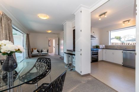 Photo of property in 16 Warren Crescent, Hillmorton, Christchurch, 8025