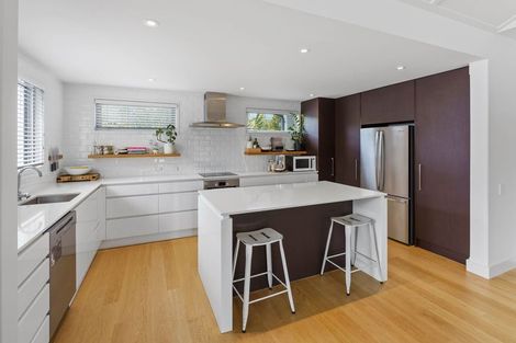 Photo of property in 31 Rauparaha Street, Waikanae Beach, Waikanae, 5036