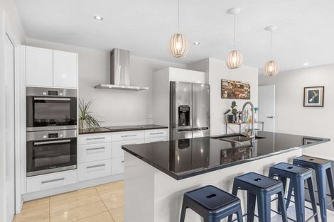 Photo of property in 17 Story Street, Foxton Beach, Foxton, 4815