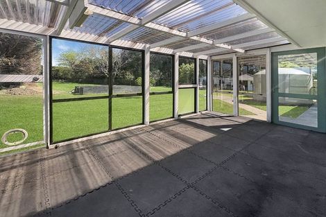 Photo of property in 32 Laward Road, Shannon, Palmerston North, 4474