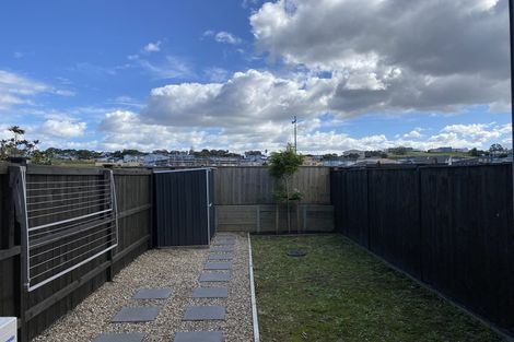 Photo of property in 36 Owen Chapman Drive, Red Beach, 0932