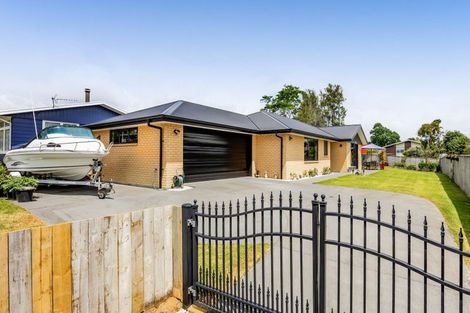 Photo of property in 13 Karaka Street, Merrilands, New Plymouth, 4312