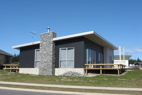 Photo of property in 63 Parekaawa Drive, Motuoapa, Turangi, 3382