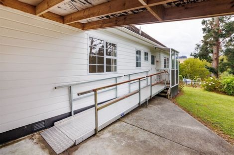 Photo of property in 7 Feltham Street, Hunterville, 4730