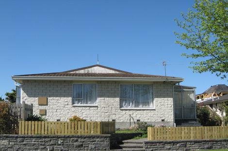Photo of property in 2/15 Wakelin Place, Redwood, Christchurch, 8051