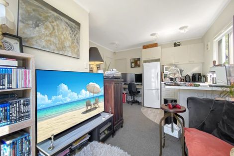 Photo of property in 124 Stapleford Crescent, Browns Bay, Auckland, 0630