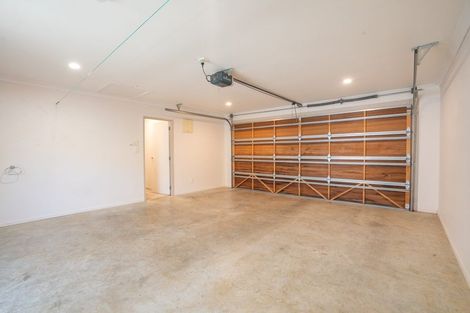 Photo of property in 33 Thomas Moore Place, Pukekohe, 2120