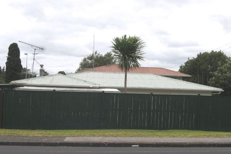 Photo of property in 1 Chartwell Avenue, Glenfield, Auckland, 0629