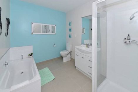 Photo of property in 108 Popokatea Drive, Takanini, 2112