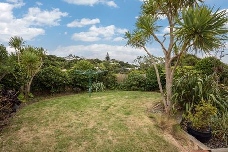 Photo of property in 5 Clifford Road, Johnsonville, Wellington, 6037