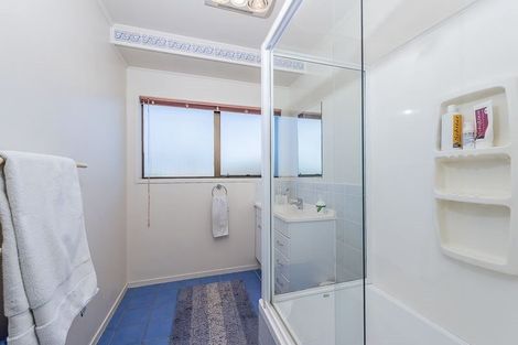 Photo of property in 68 Anich Road, Massey, Auckland, 0614