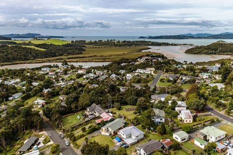 Photo of property in 11 Falls View Road, Haruru, 0204