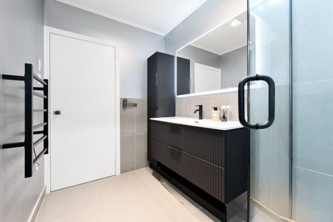 Photo of property in 57 Divich Avenue, Te Atatu South, Auckland, 0610