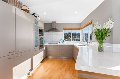 Photo of property in 18 Leeward Drive, Whitby, Porirua, 5024