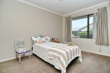 Photo of property in 6 Taunton Place, Rangiora, 7400