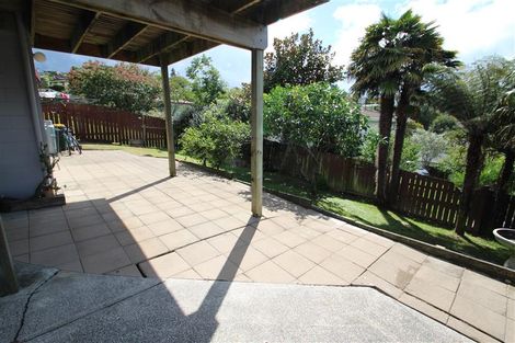 Photo of property in 124 Weatherly Road, Torbay, Auckland, 0630