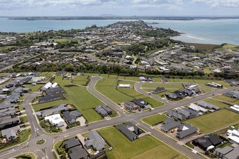 Photo of property in 32 Ridge Drive, Omokoroa, 3114