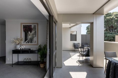 Photo of property in Paramount Apartments, 11/281 Maunganui Road, Mount Maunganui, 3116