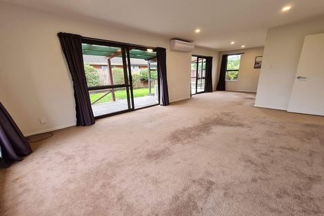 Photo of property in 2/6 Topaz Place, Bishopdale, Christchurch, 8053