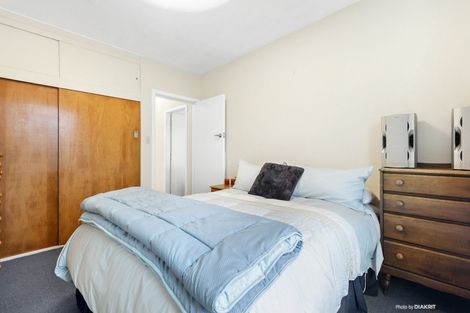 Photo of property in 4/27 South Karori Road, Karori, Wellington, 6012