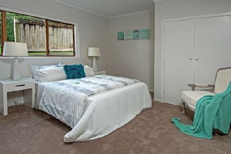 Photo of property in 254a East Coast Road, Forrest Hill, Auckland, 0620