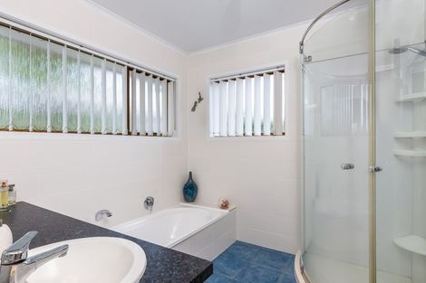 Photo of property in 16 Kempton Place, Richmond Heights, Taupo, 3330