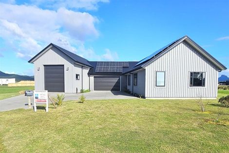 Photo of property in 100 Kopani Road, Matarangi, 3592