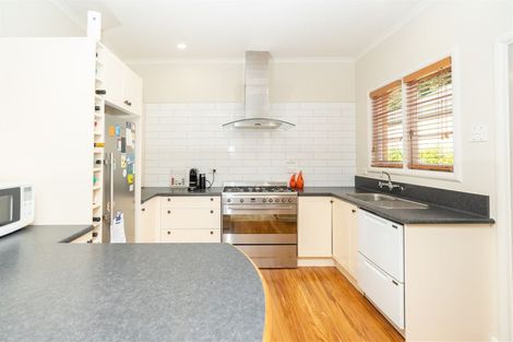 Photo of property in 10 Mansel Avenue, Hillcrest, Hamilton, 3216