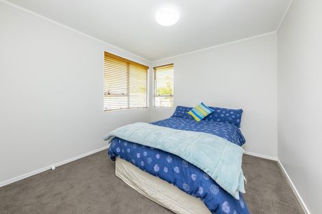 Photo of property in 35 Gossamer Drive, Pakuranga Heights, Auckland, 2010