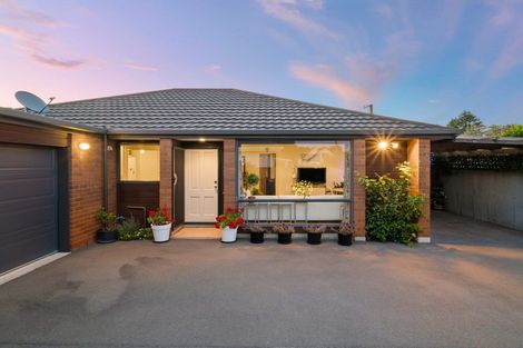 Photo of property in 2/82 Middleton Road, Upper Riccarton, Christchurch, 8041