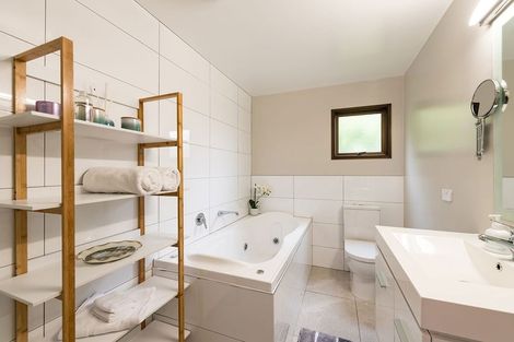 Photo of property in 30 School Road, Paihia, 0200