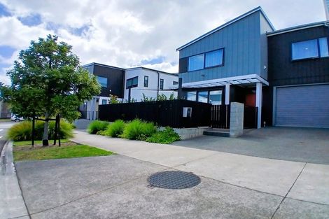 Photo of property in 3 Huataki Road, Northcote, Auckland, 0627