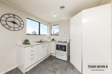 Photo of property in 2/9 Janese Place, Weymouth, Auckland, 2103