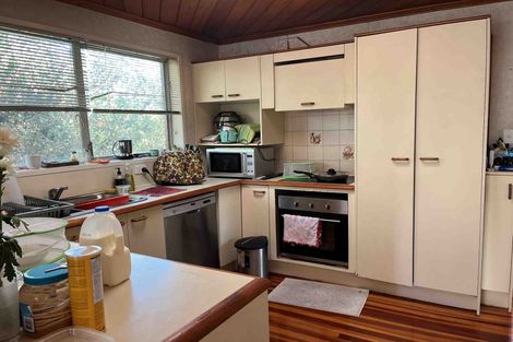 Photo of property in 2/94 Chivalry Road, Glenfield, Auckland, 0629