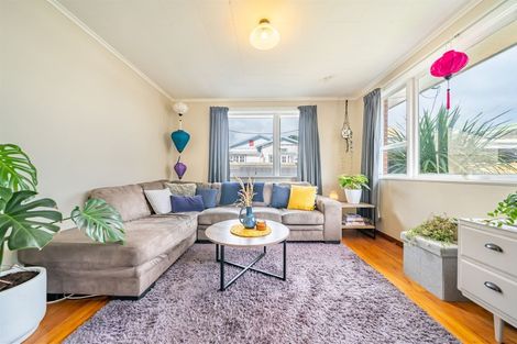 Photo of property in 2/68a Seddon Street, Wallaceville, Upper Hutt, 5018