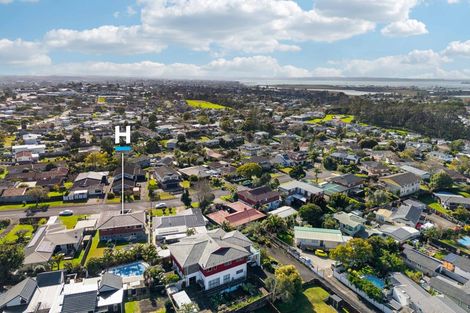 Photo of property in 5 Tanoa Place, Glendene, Auckland, 0602