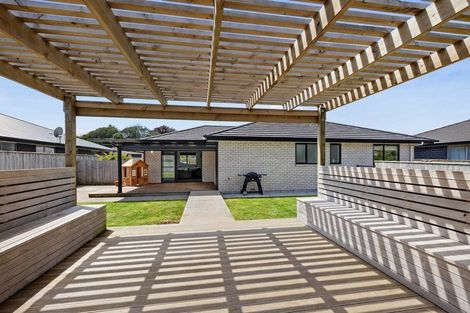 Photo of property in 15 Dreaver Drive, Waitara, 4320