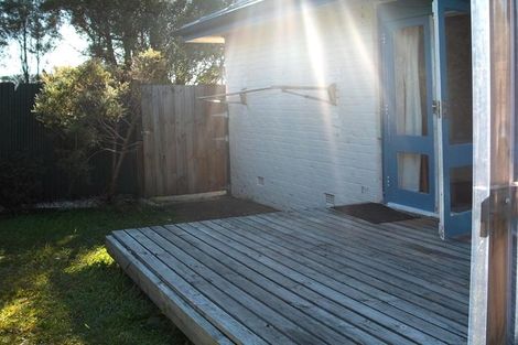 Photo of property in 1/12 Waiohua Road, Greenlane, Auckland, 1061